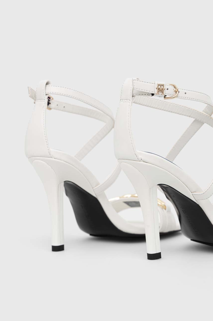 Tommy Hilfiger Кожени сандали TH CHAIN FEMININE HEEL SANDAL в бяло - Pepit.bg