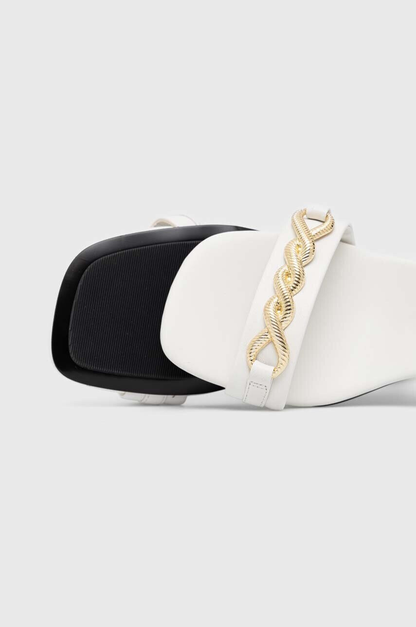 Tommy Hilfiger Кожени сандали TH CHAIN FEMININE HEEL SANDAL в бяло - Pepit.bg
