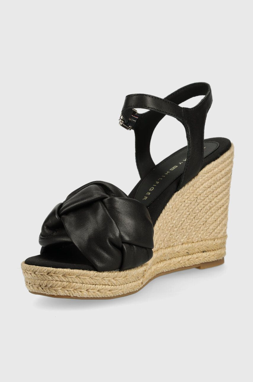 Tommy Hilfiger Кожени сандали Th Waves High Wedge в черно със скосена платформа - Pepit.bg