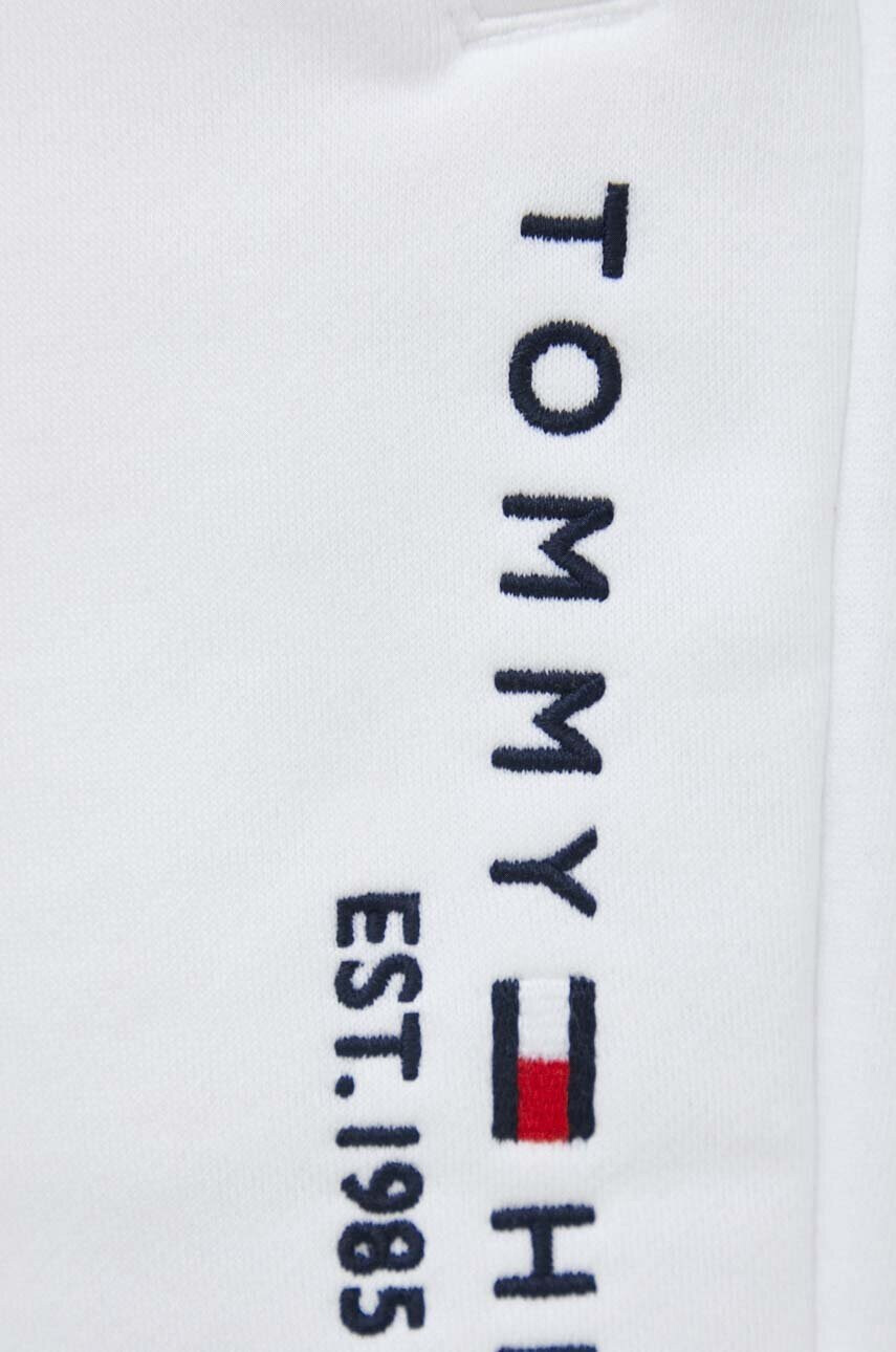 Tommy Hilfiger Къс панталон в бяло - Pepit.bg