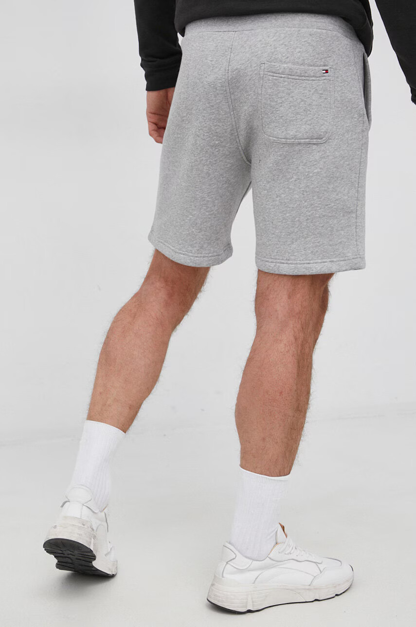 Tommy Hilfiger Къс панталон мъжки в сиво - Pepit.bg