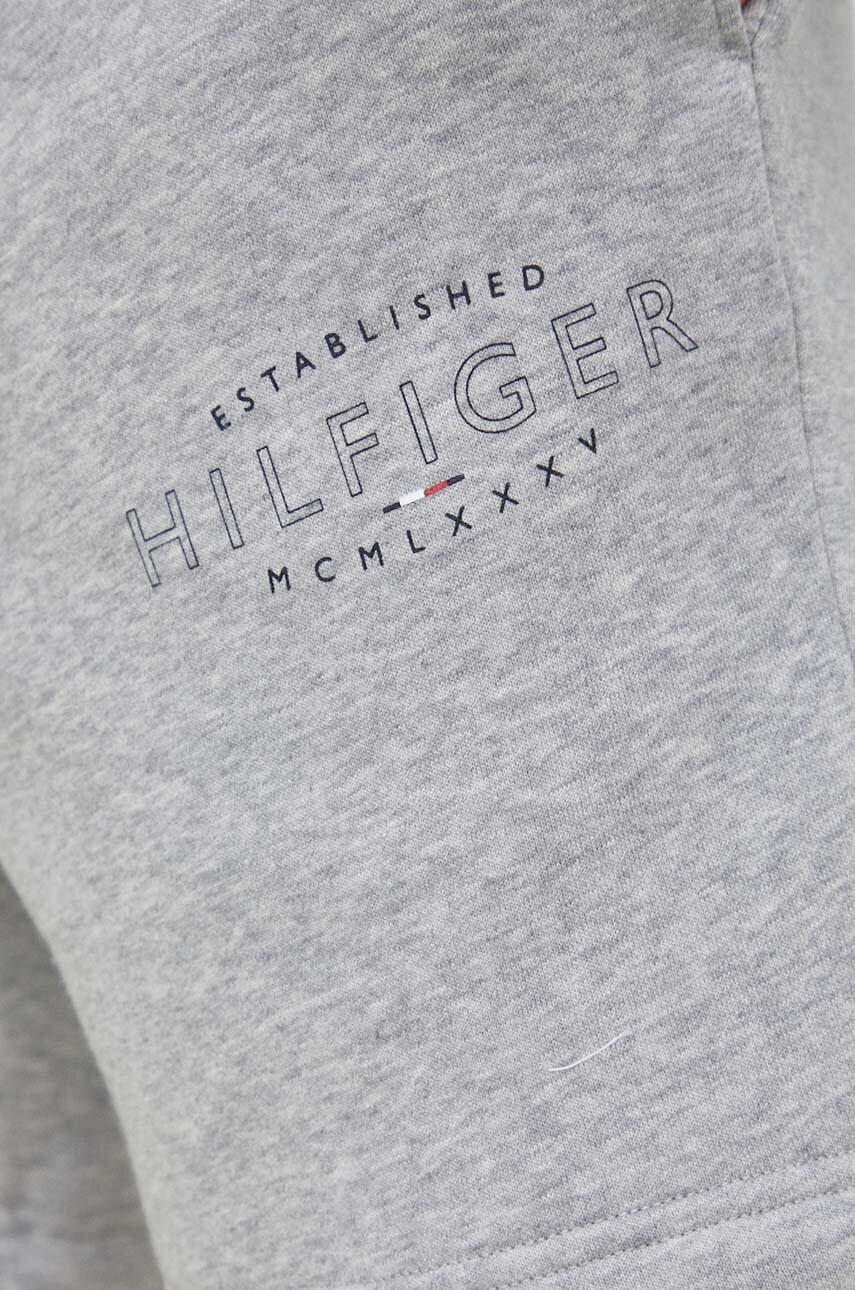 Tommy Hilfiger Къс панталон в сиво - Pepit.bg