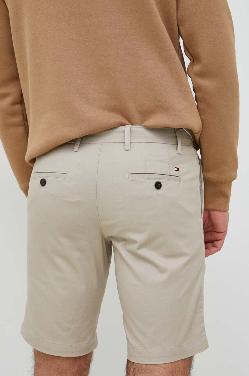 Tommy Hilfiger Къс панталон в бежово - Pepit.bg