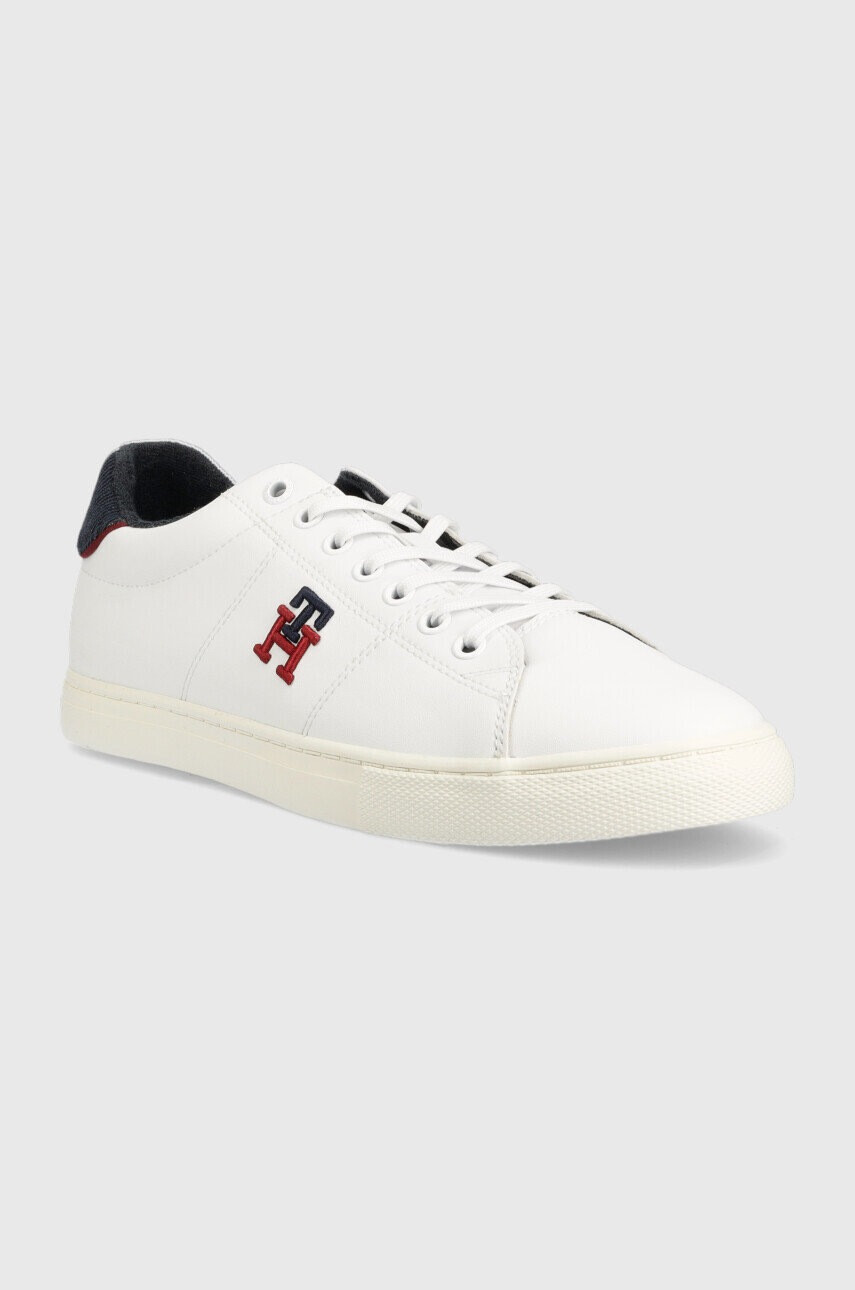 Tommy Hilfiger Маратонки Fm0fm04350 Core Vulc Varsity Monogram в бяло - Pepit.bg