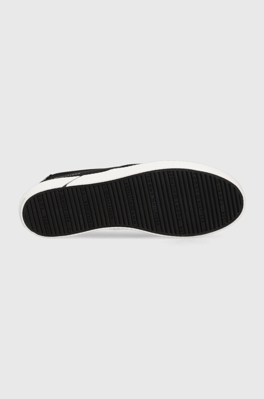 Tommy Hilfiger Ниски кецове ESSENTIAL SLIP-ON SNEAKER BL в черно FW0FW07249 - Pepit.bg