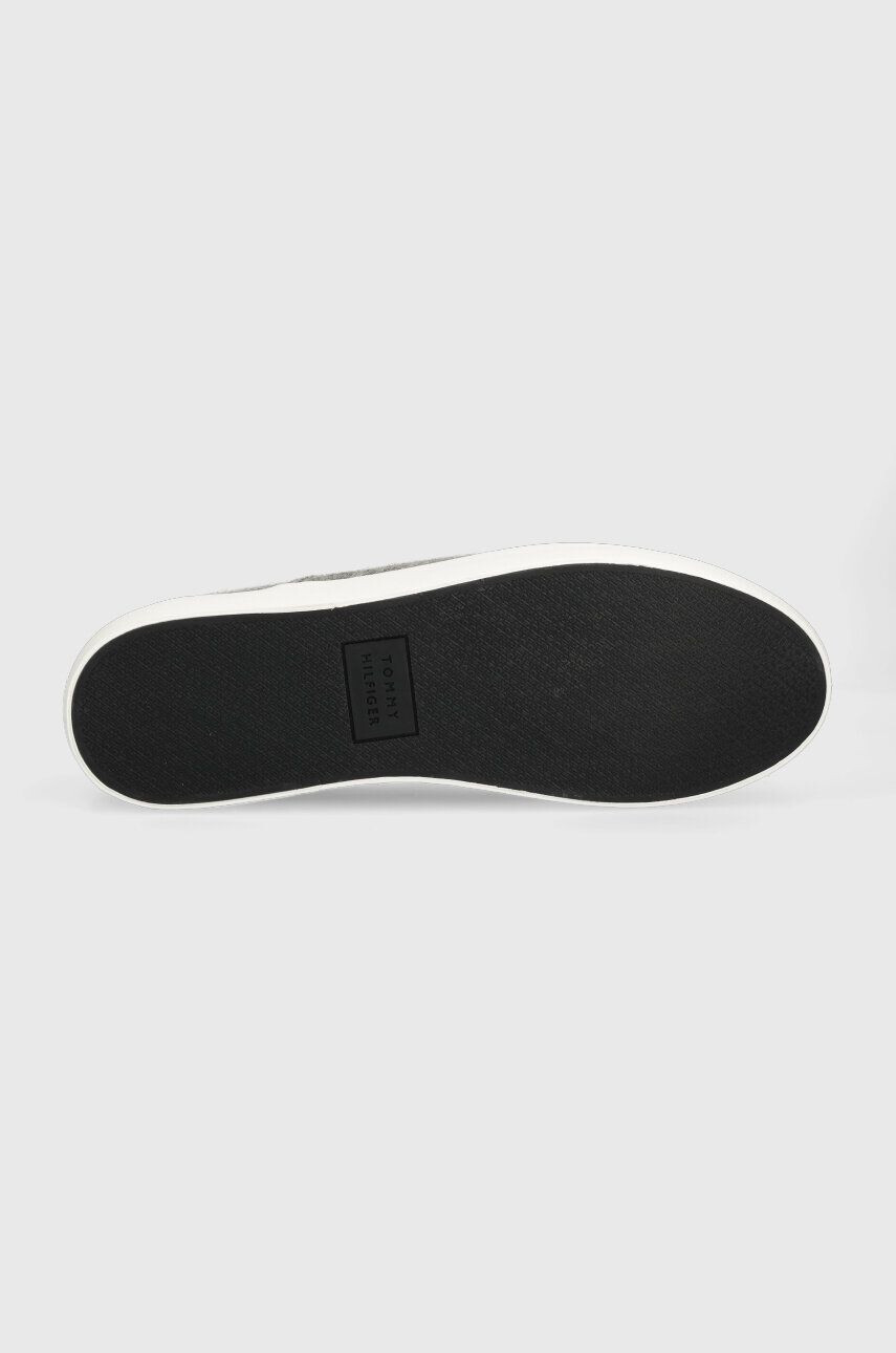 Tommy Hilfiger Ниски кецове TH HI VULC CORE LOW SLIP ON в кафяво - Pepit.bg