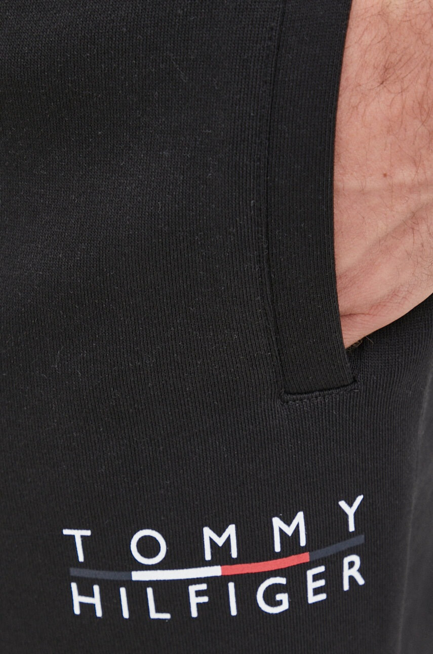 Tommy Hilfiger Памучен къс панталон в черно - Pepit.bg