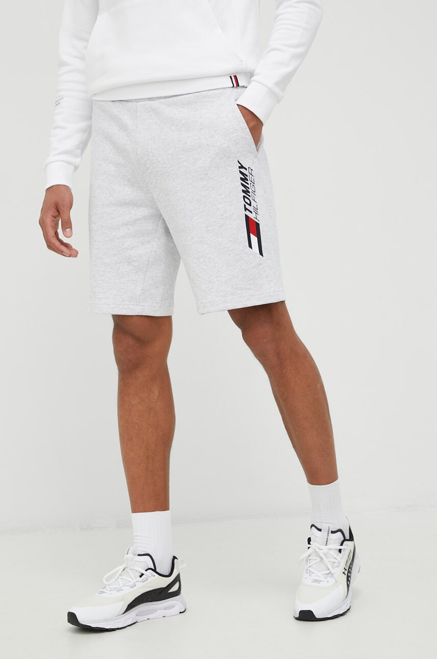 Tommy Hilfiger Памучен къс панталон в черно - Pepit.bg
