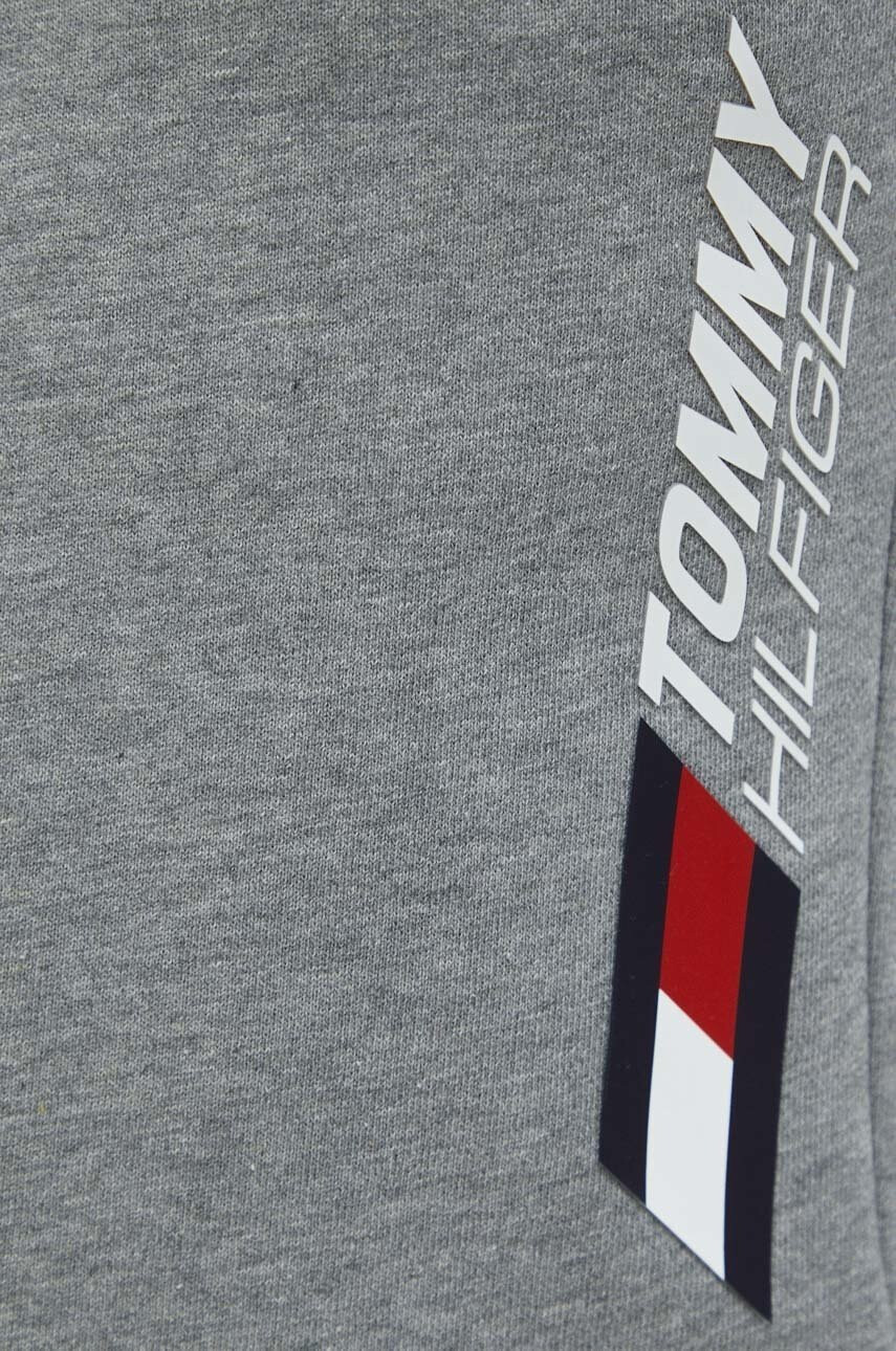 Tommy Hilfiger Памучен къс панталон в сиво - Pepit.bg
