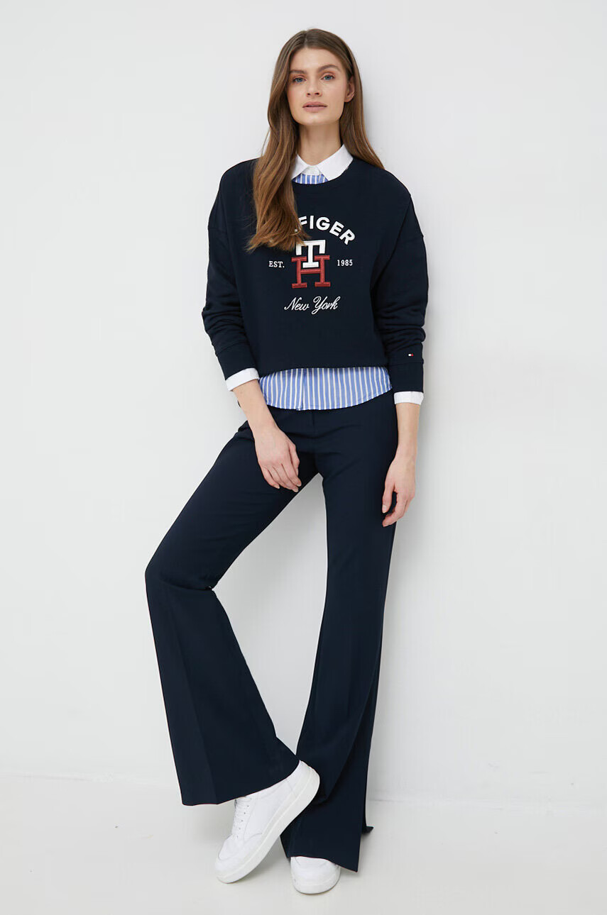 Tommy Hilfiger Памучен суичър в тъмносиньо с апликация - Pepit.bg