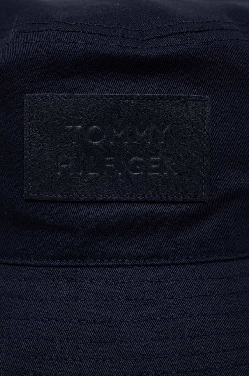 Tommy Hilfiger Памучна капела в тъмносиньо от памук - Pepit.bg