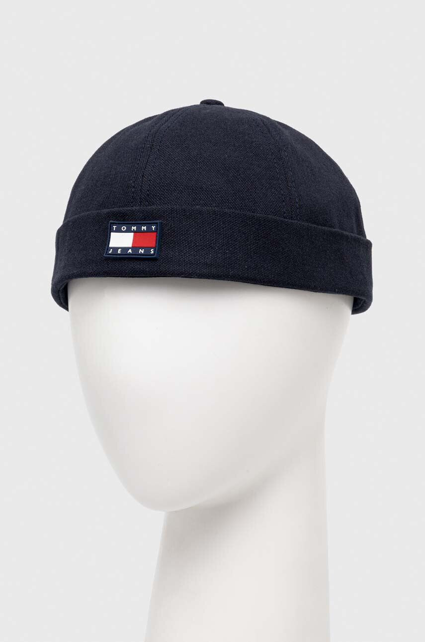 Tommy Hilfiger Памучна шапка в тъмносиньо - Pepit.bg