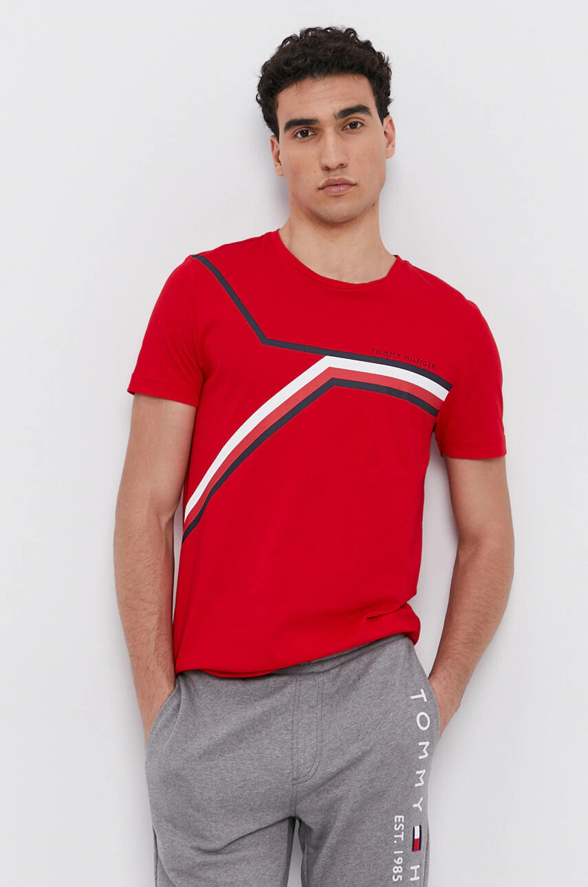 Tommy Hilfiger Памучна тениска в червено с принт - Pepit.bg