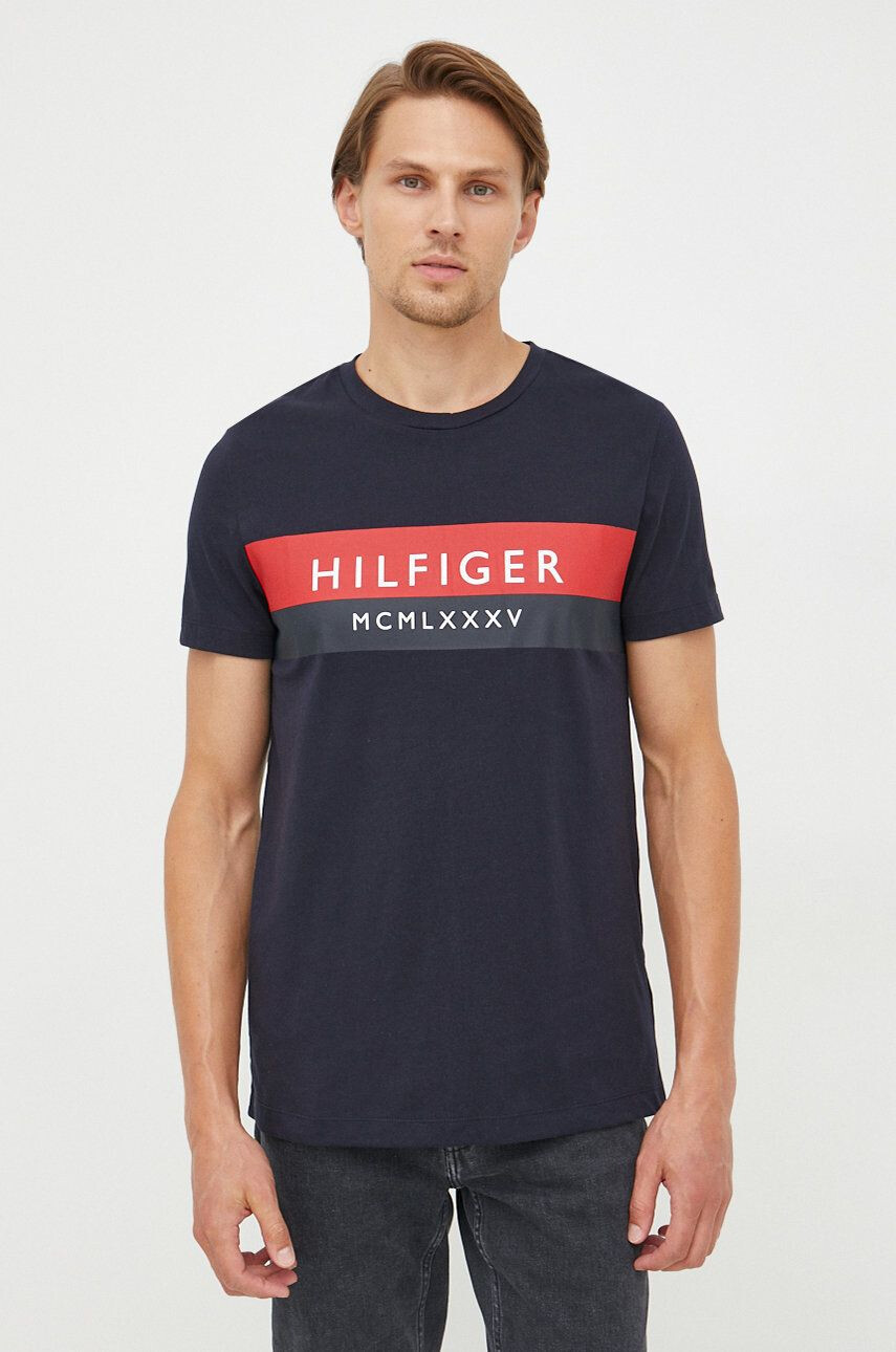 Tommy Hilfiger Памучна тениска в тъмносиньо - Pepit.bg