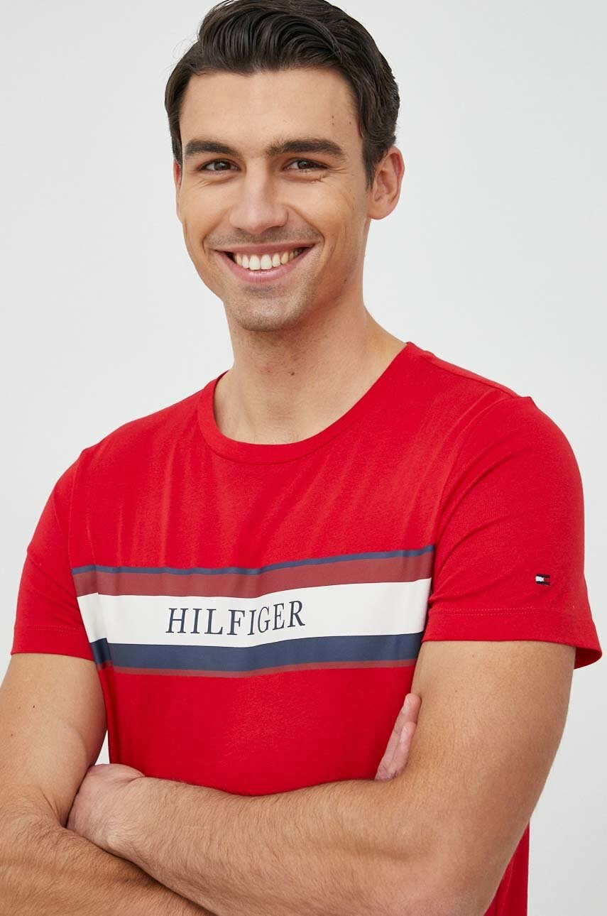Tommy Hilfiger Памучна тениска в червено с принт - Pepit.bg