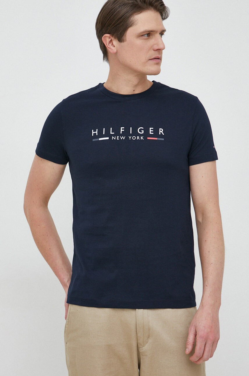 Tommy Hilfiger Памучна тениска в тъмносиньо с принт - Pepit.bg