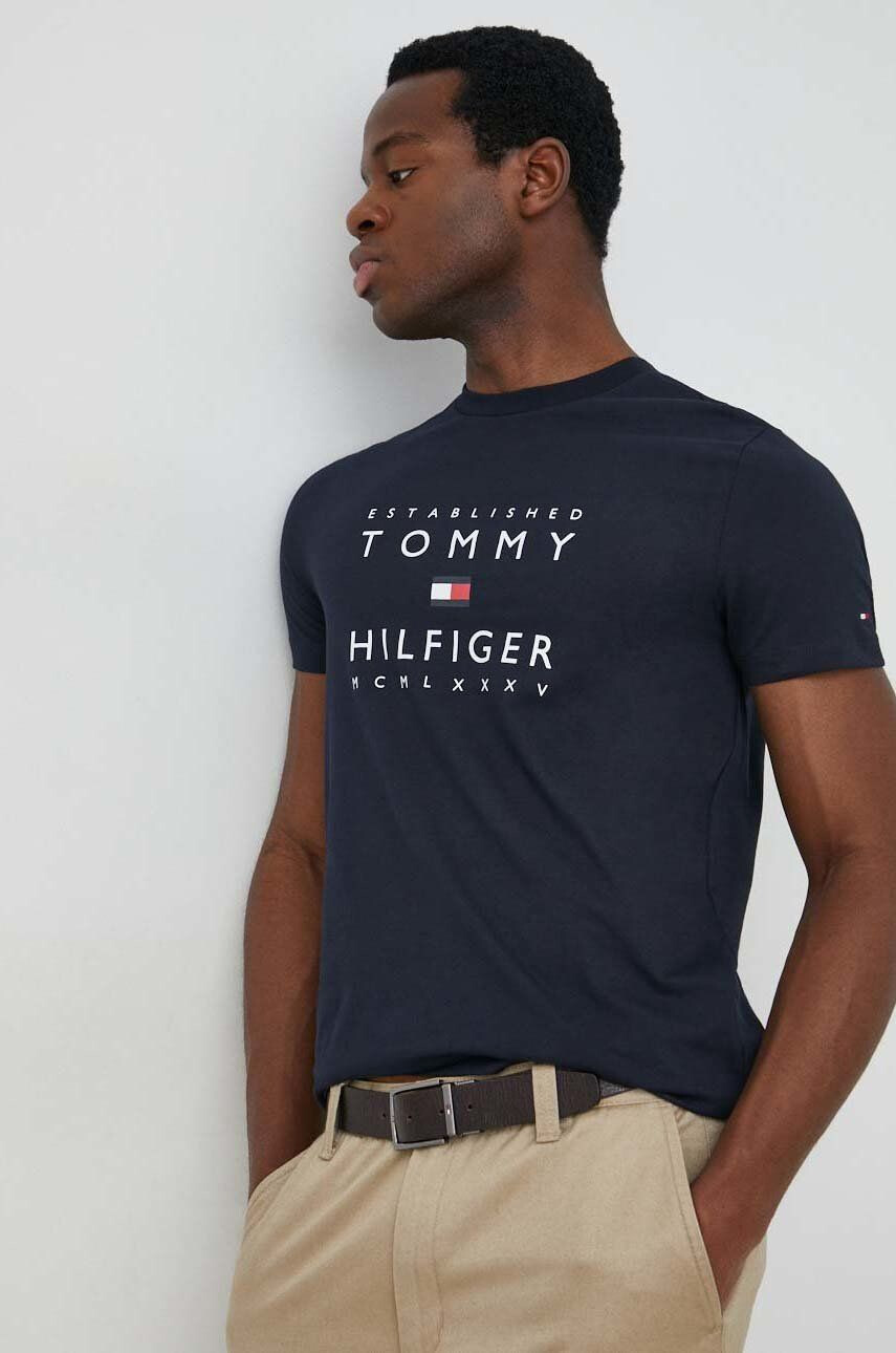 Tommy Hilfiger Памучна тениска в тъмносиньо с принт - Pepit.bg