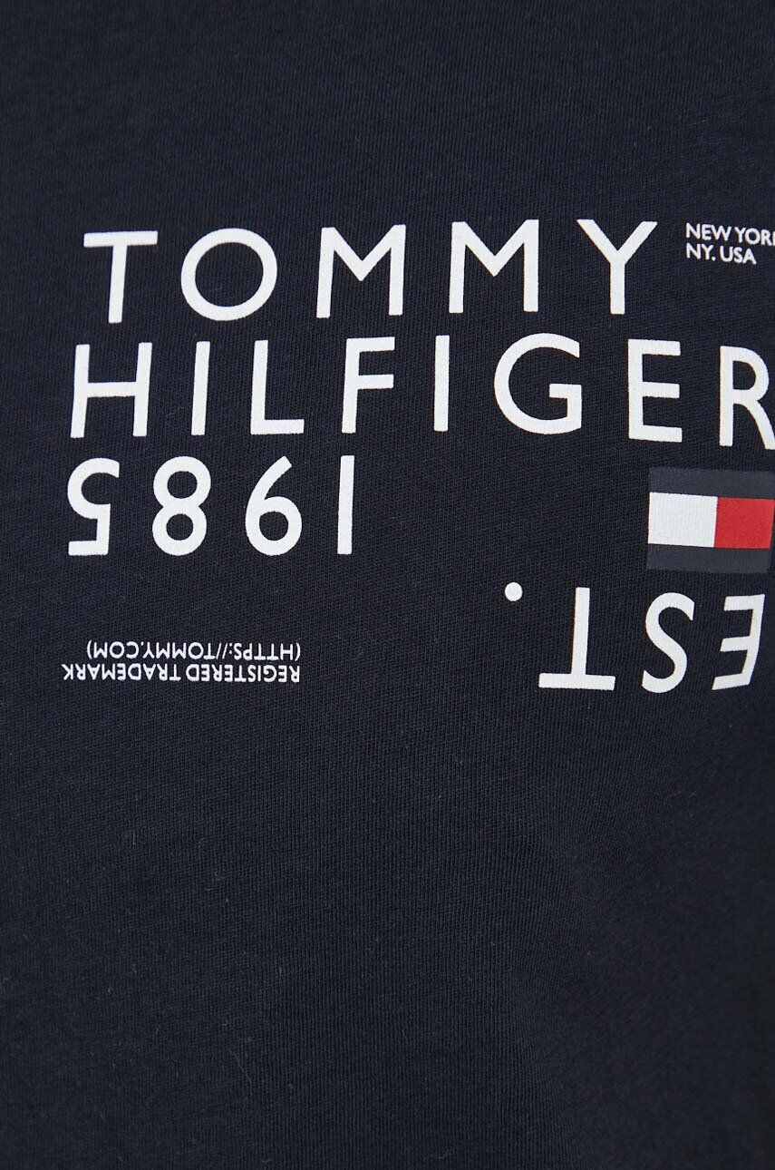 Tommy Hilfiger Памучна тениска в тъмносиньо с принт - Pepit.bg