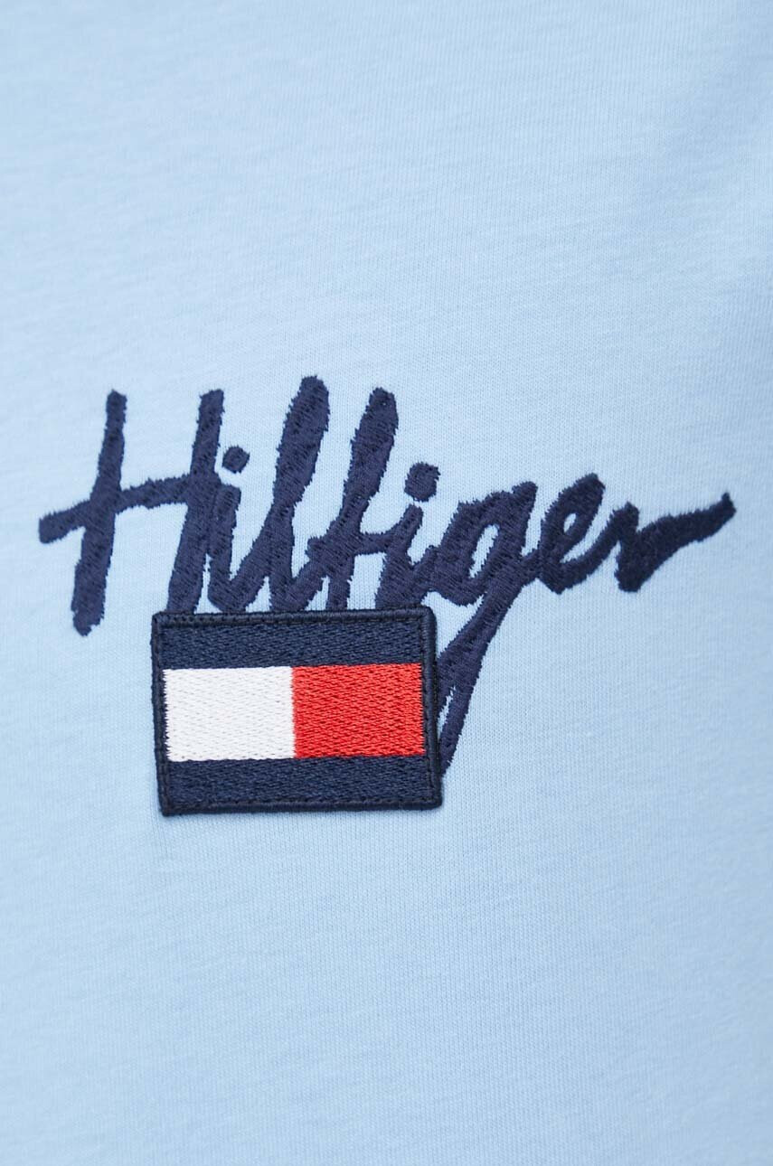 Tommy Hilfiger Памучна тениска в синьо с апликация - Pepit.bg