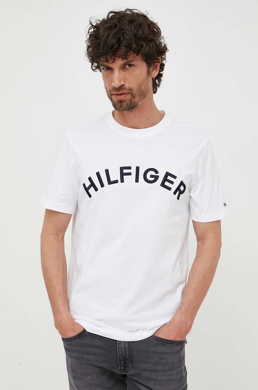 Tommy Hilfiger Памучна тениска в бяло с десен - Pepit.bg