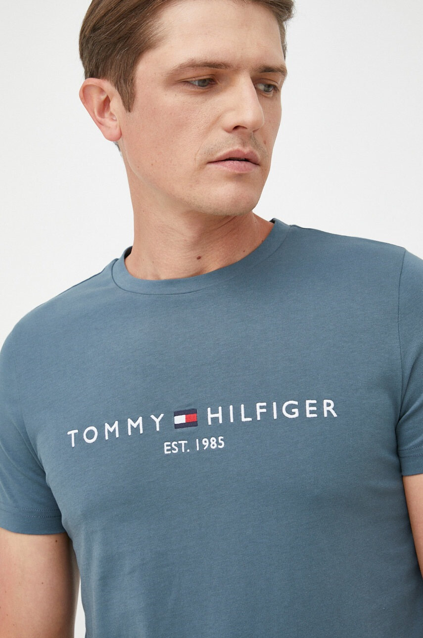 Tommy Hilfiger Памучна тениска в зелено с апликация - Pepit.bg