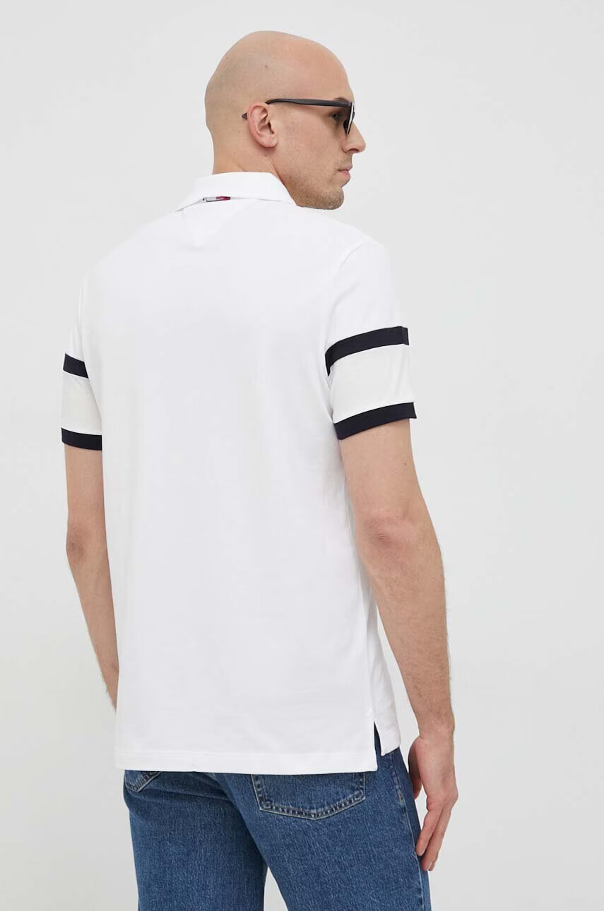 Tommy Hilfiger Памучна тениска с яка в бяло с десен - Pepit.bg