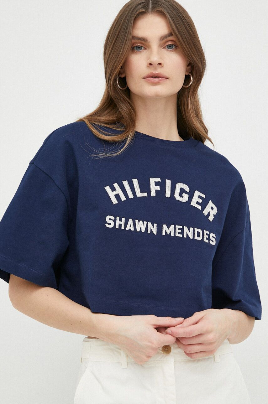 Tommy Hilfiger Памучна тениска x Shawn Mendes в тъмносиньо - Pepit.bg