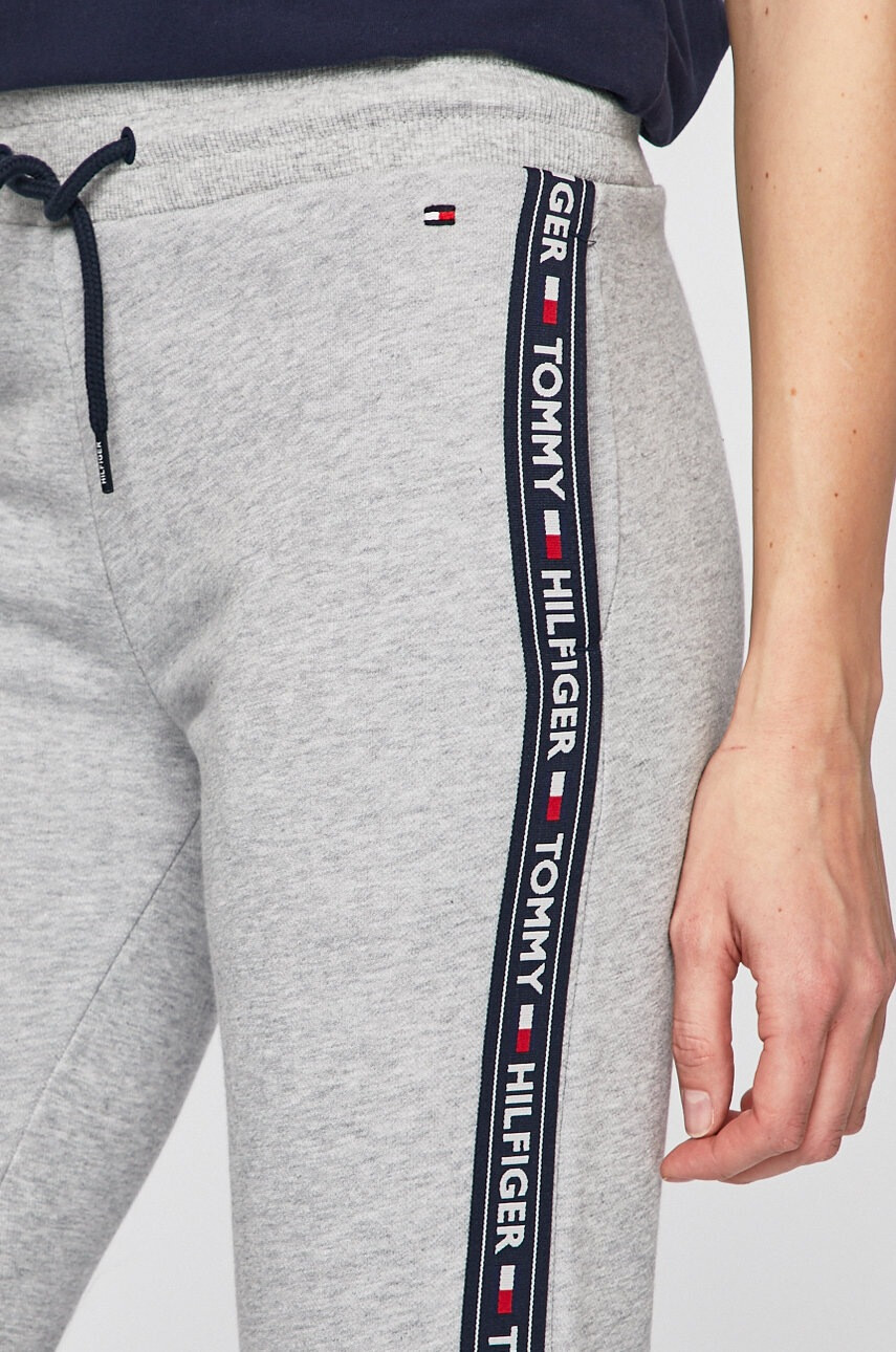 Tommy Hilfiger Панталони - Pepit.bg