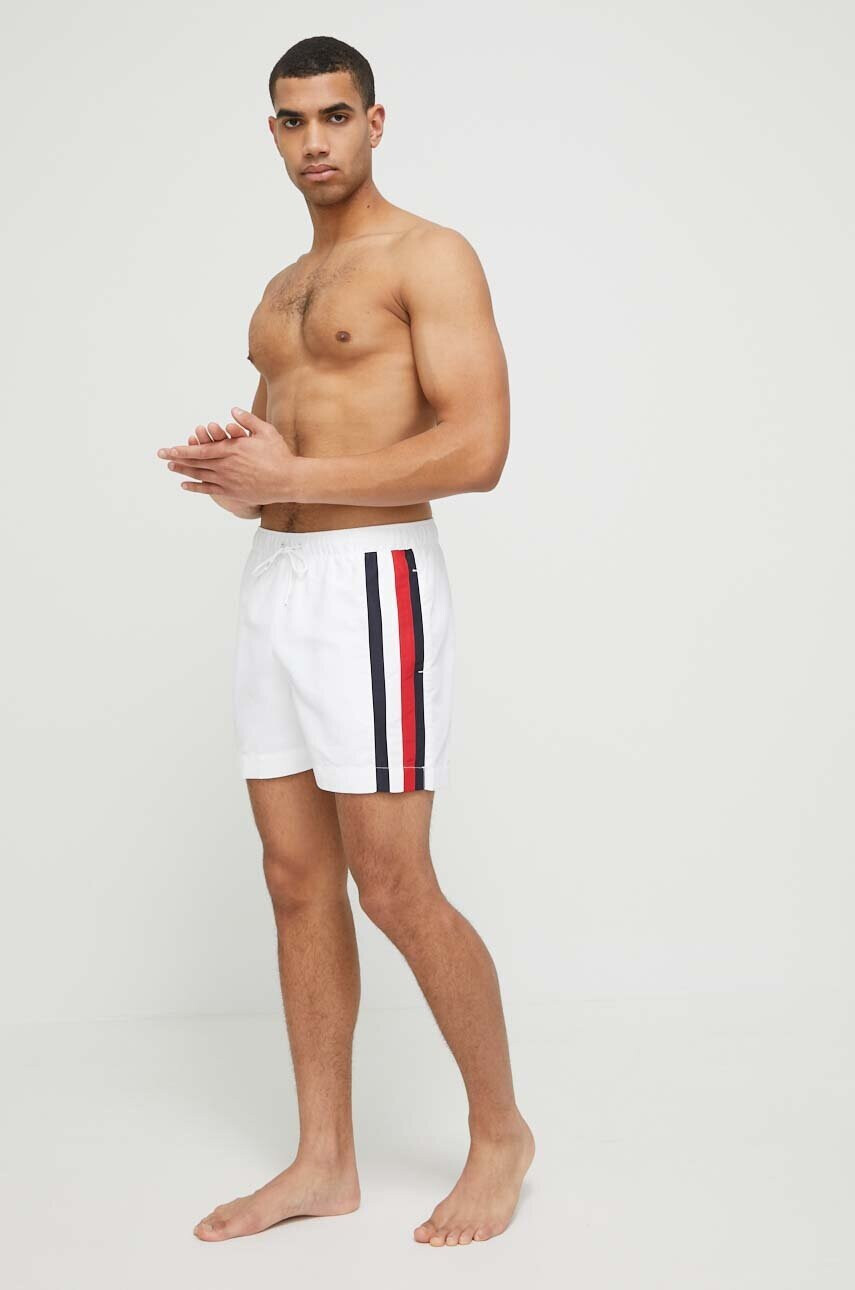 Tommy Hilfiger Плувни шорти в бяло - Pepit.bg