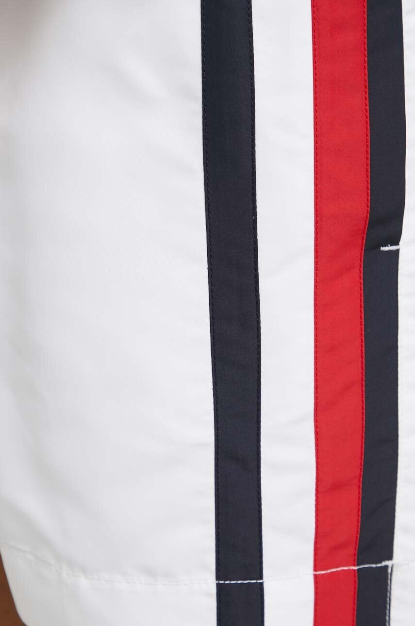 Tommy Hilfiger Плувни шорти в бяло - Pepit.bg