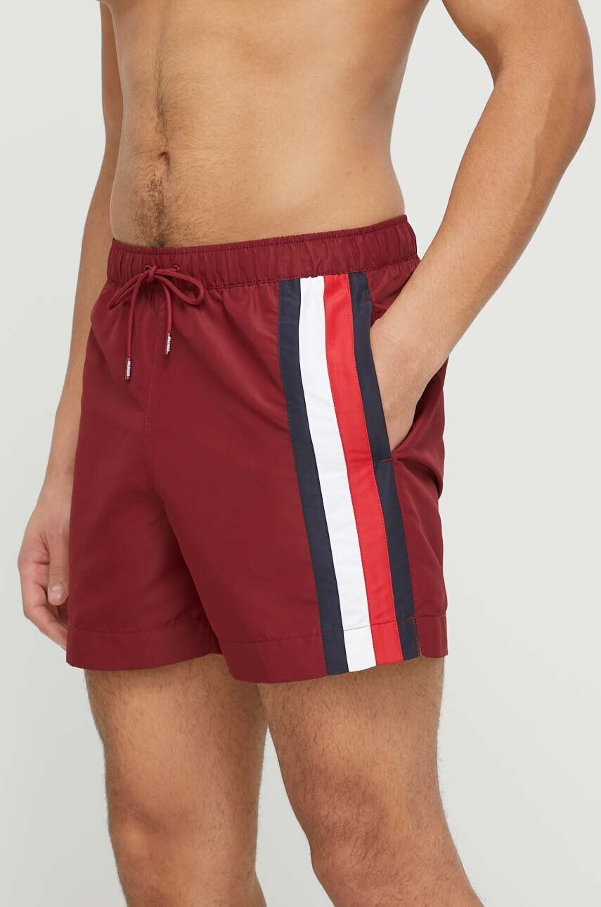 Tommy Hilfiger Плувни шорти в бордо - Pepit.bg