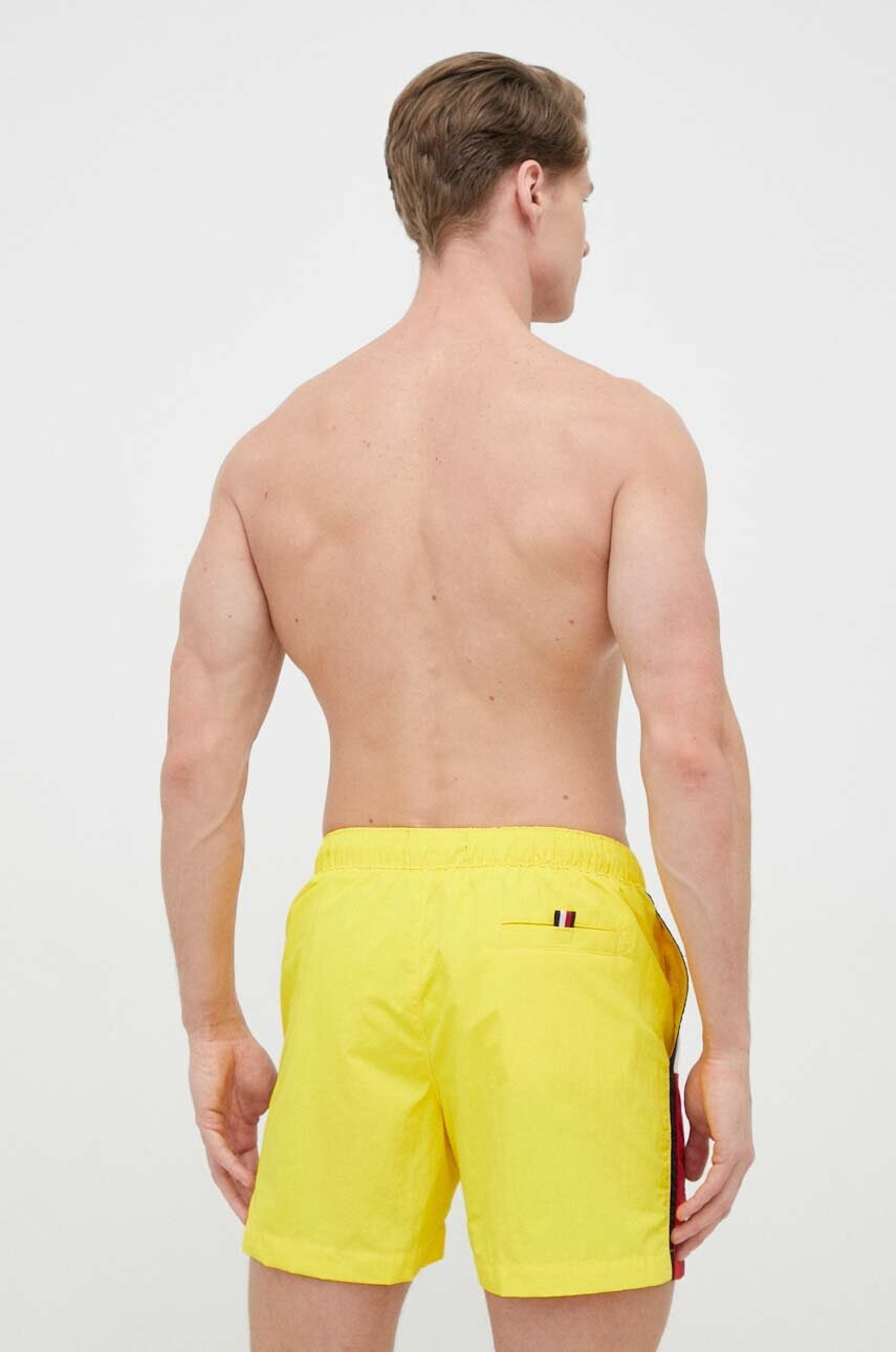 Tommy Hilfiger Плувни шорти в жълто - Pepit.bg