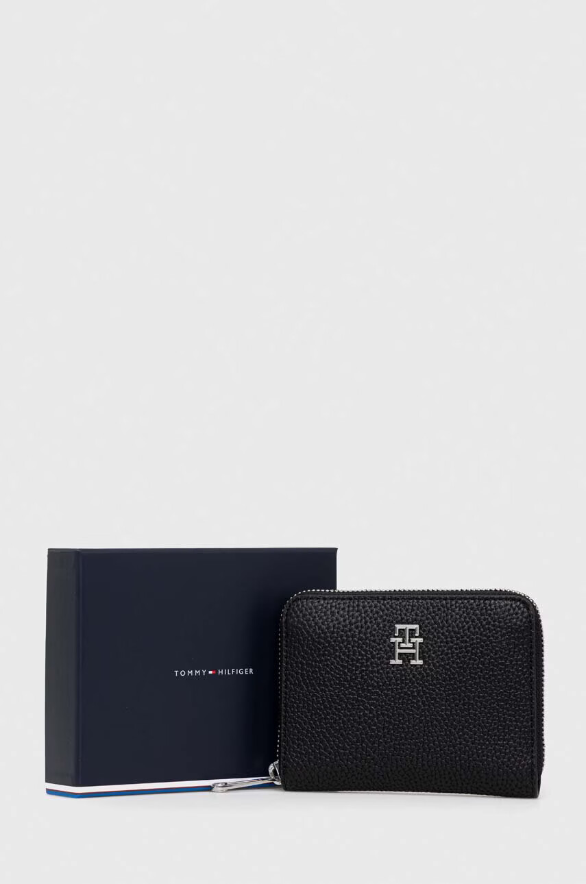 Tommy Hilfiger Портфейл дамски в черно - Pepit.bg