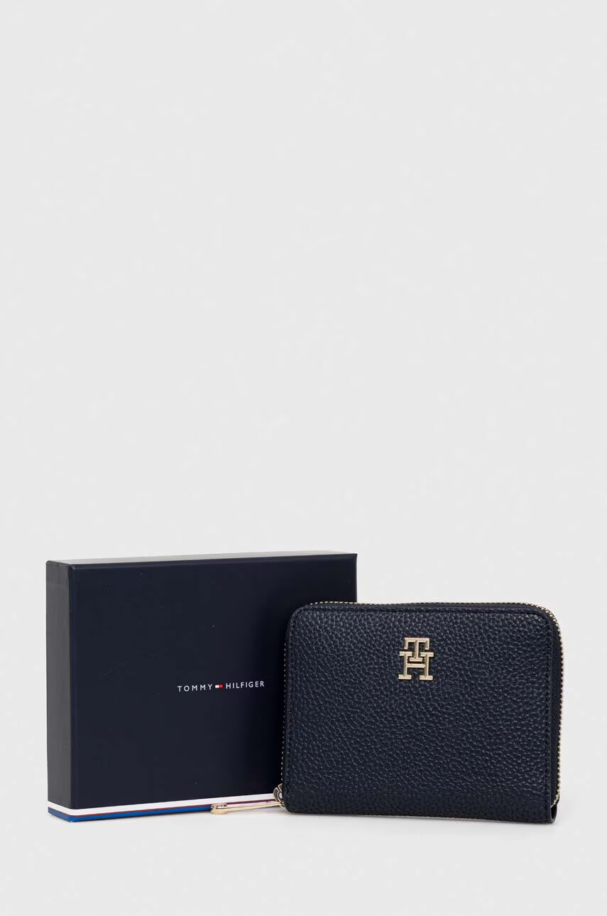 Tommy Hilfiger Портфейл дамски в тъмносиньо - Pepit.bg