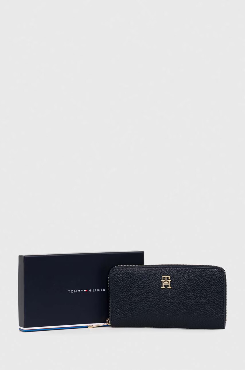 Tommy Hilfiger Портфейл дамски в тъмносиньо - Pepit.bg