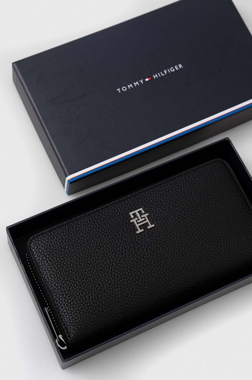 Tommy Hilfiger Портфейл дамски в черно - Pepit.bg