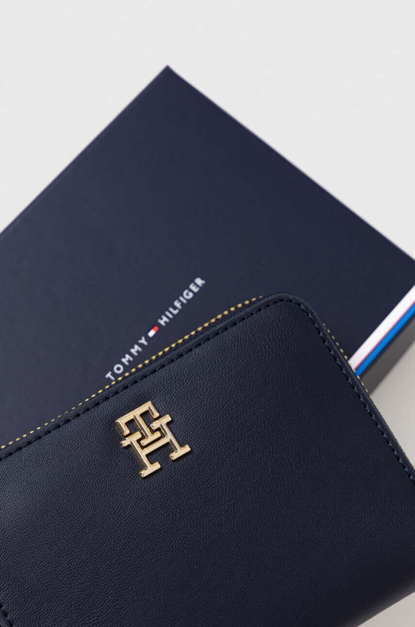 Tommy Hilfiger Портмоне дамски в тъмносиньо - Pepit.bg