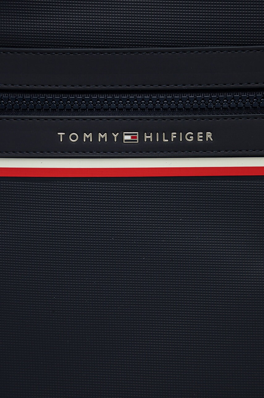Tommy Hilfiger Раница в тъмносиньо голям размер с изчистен дизайн - Pepit.bg