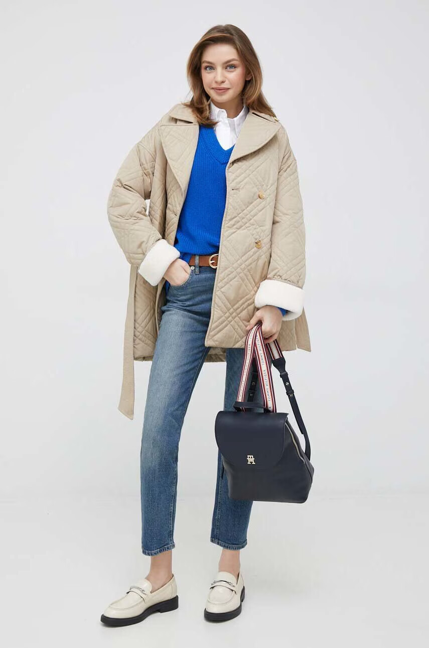 Tommy Hilfiger Раница в тъмносиньо малък размер с изчистен дизайн - Pepit.bg
