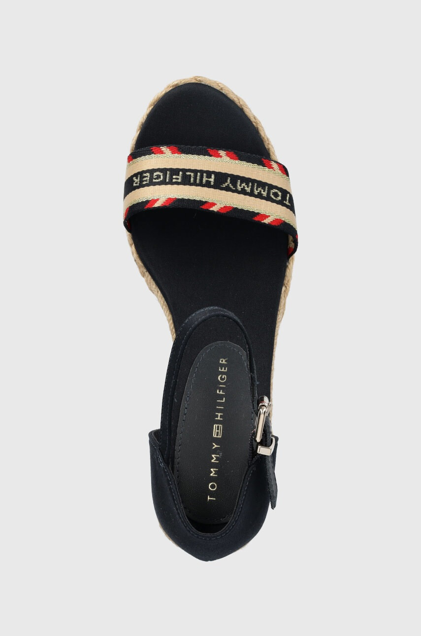 Tommy Hilfiger Сандали дамско в тъмносиньо със скосена платформа - Pepit.bg