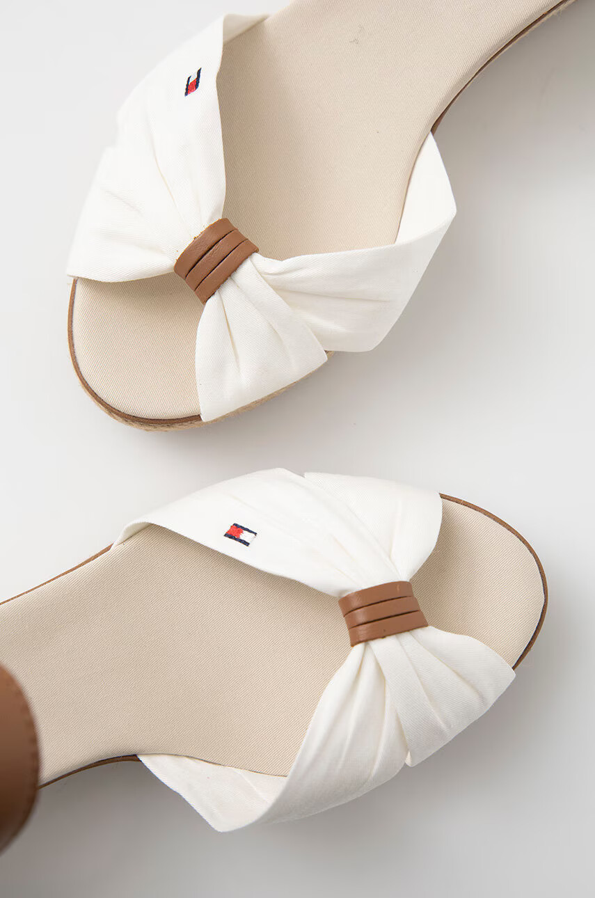 Tommy Hilfiger Сандали дамско в бяло със скосена платформа - Pepit.bg