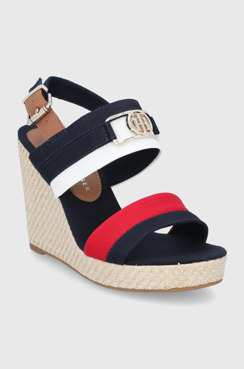 Tommy Hilfiger Сандали дамско в тъмносиньо със скосена платформа - Pepit.bg