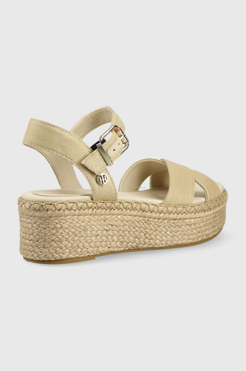Tommy Hilfiger Сандали в златисто с платформа - Pepit.bg