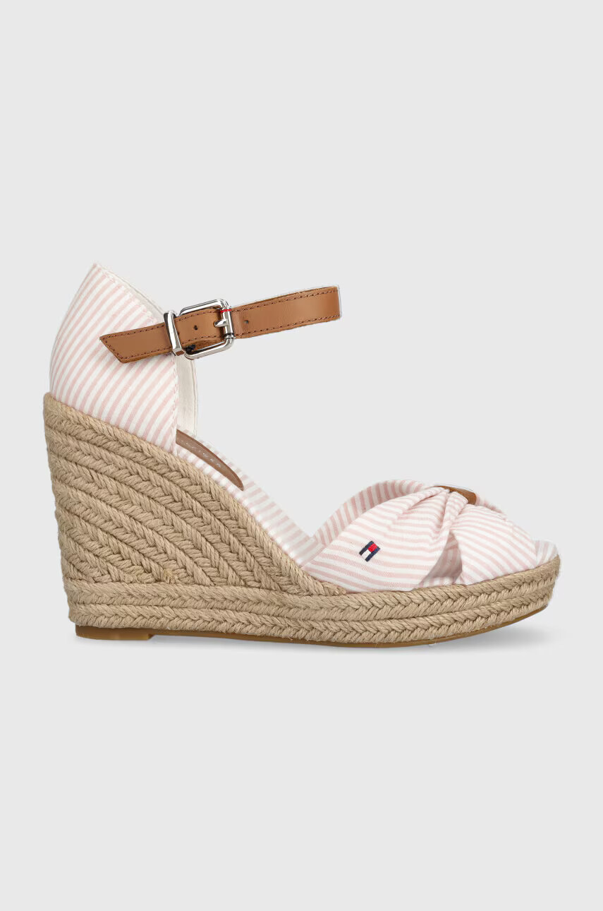 Tommy Hilfiger Сандали BASIC SEERSUCKER HIGH WEDGE в розово със скосена платформа FW0FW07160 - Pepit.bg