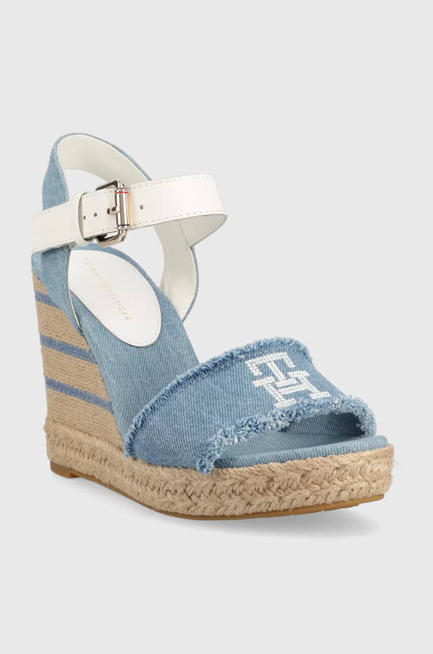 Tommy Hilfiger Сандали DENIM WEDGE SANDAL в синьо със скосена платформа FW0FW07079 - Pepit.bg