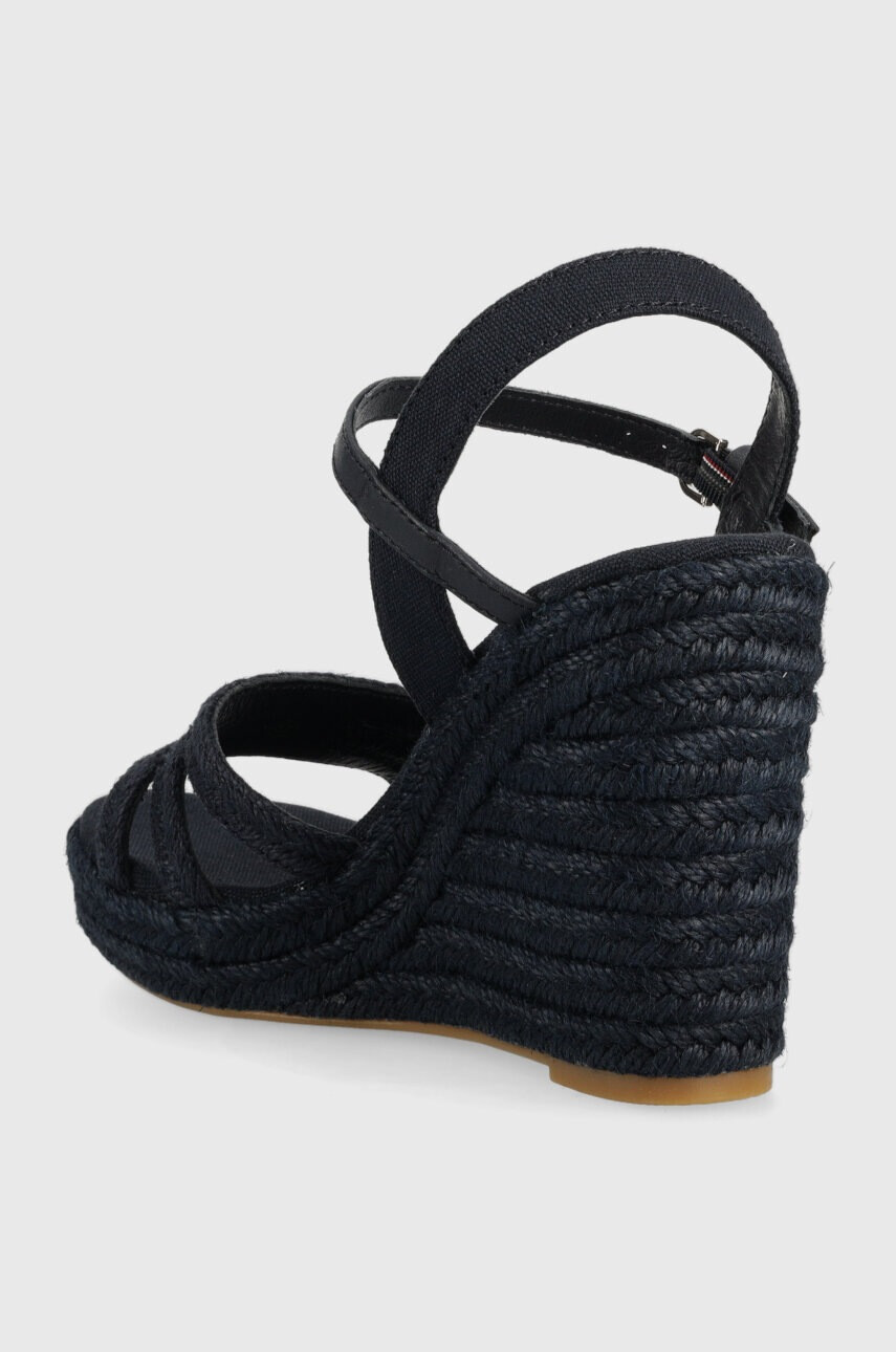 Tommy Hilfiger Сандали ESSENTIAL BASIC WEDGE SANDAL в тъмносиньо със скосена платформа FW0FW07220 - Pepit.bg