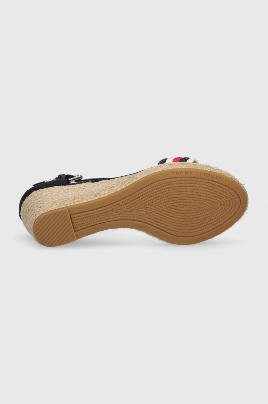 Tommy Hilfiger Сандали MID WEDGE CORPORATE в тъмносиньо със скосена платформа - Pepit.bg