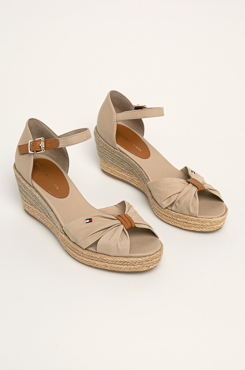 Tommy Hilfiger Сандали на тясна платформа - Pepit.bg