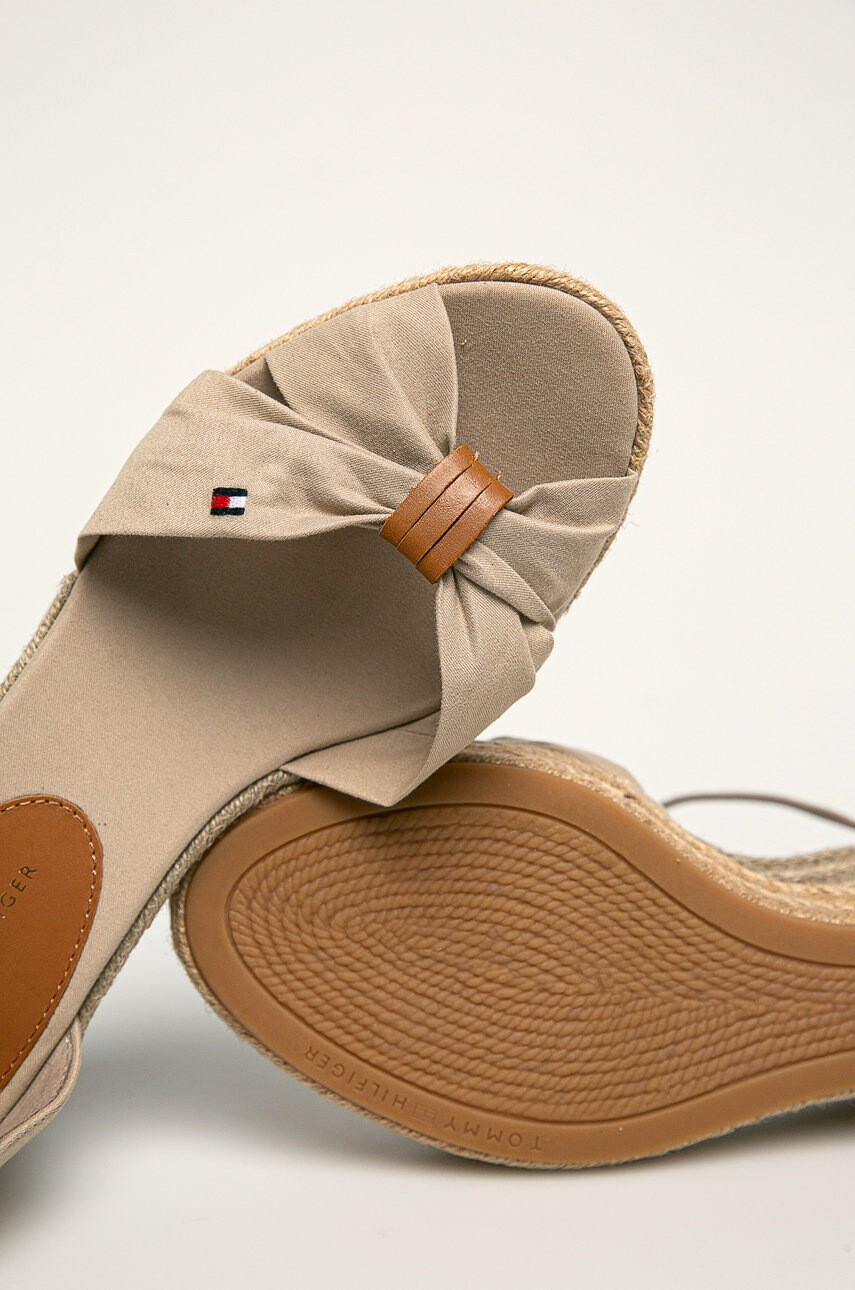 Tommy Hilfiger Сандали на тясна платформа - Pepit.bg