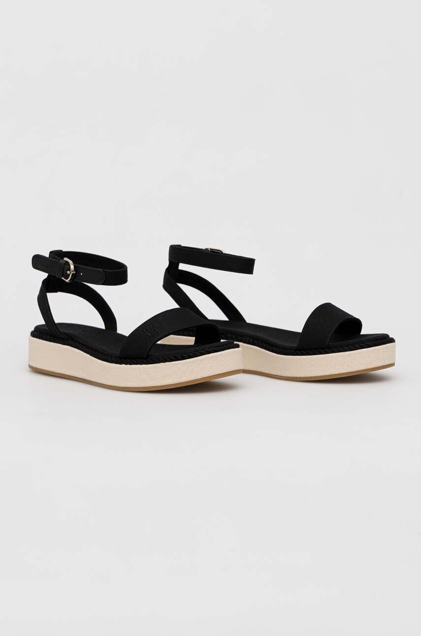 Tommy Hilfiger Сандали ROPE FLATFORM в черно с платформа FW0FW07019 - Pepit.bg